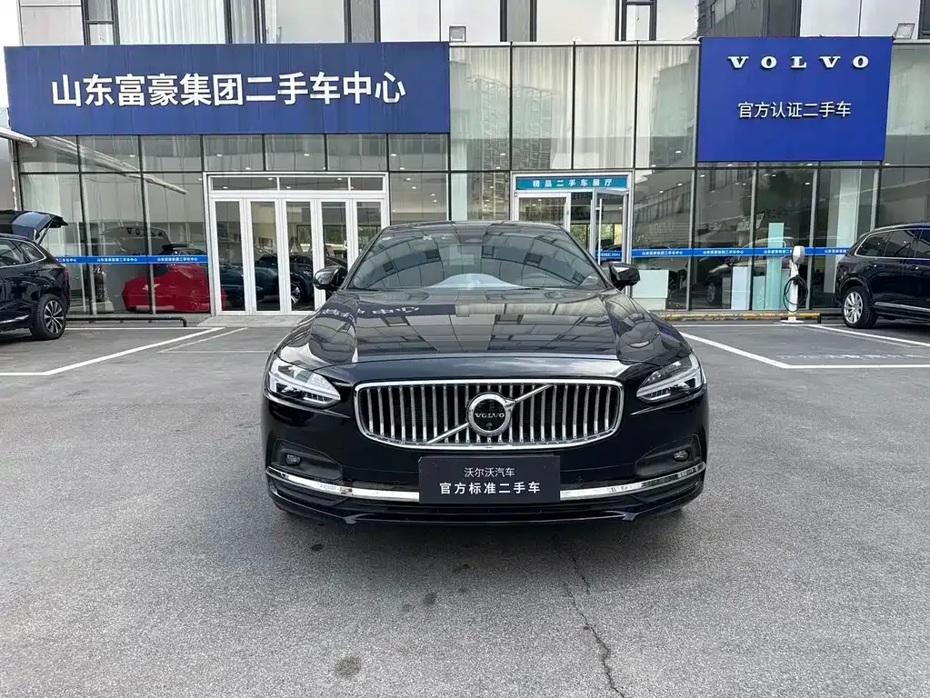 Volvo S90 2024 из CN, фото 2
