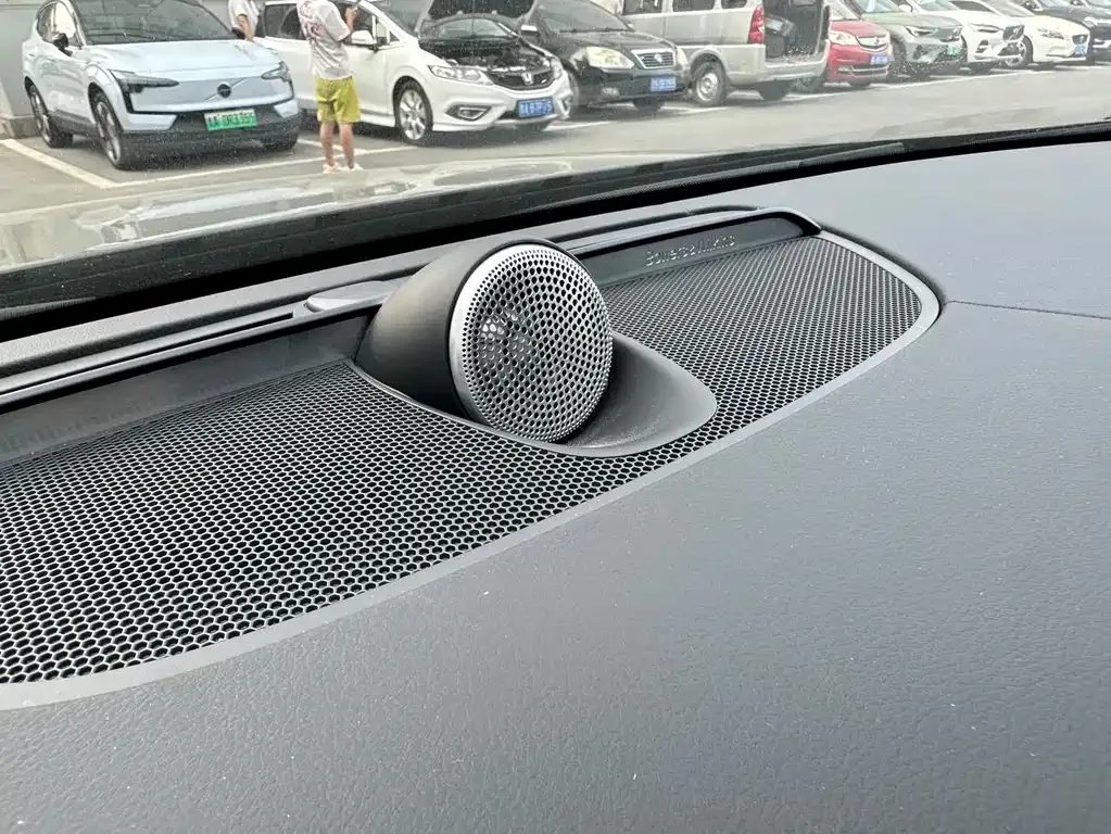 Volvo S90 2024 из CN, фото 5