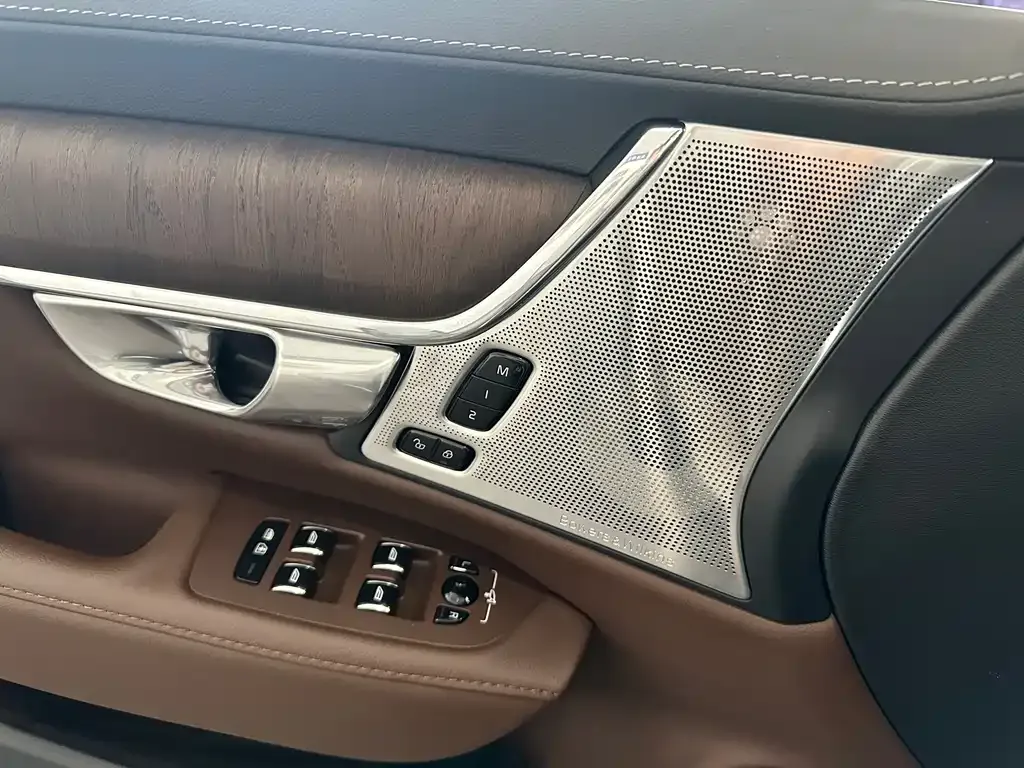 Volvo S90 2024 из CN, фото 8