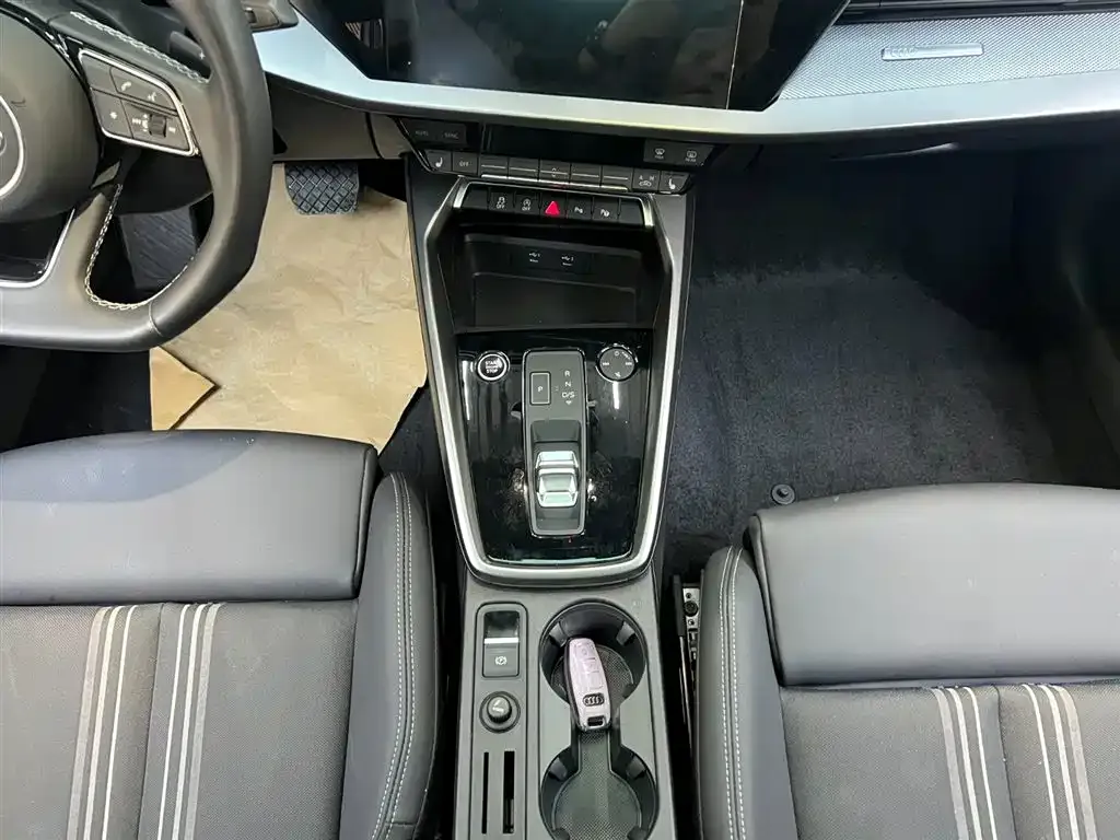 Audi A3 2023 из CN, фото 7