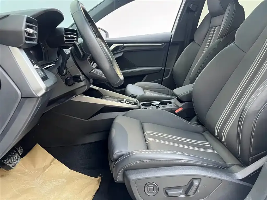 Audi A3 2023 из CN, фото 9