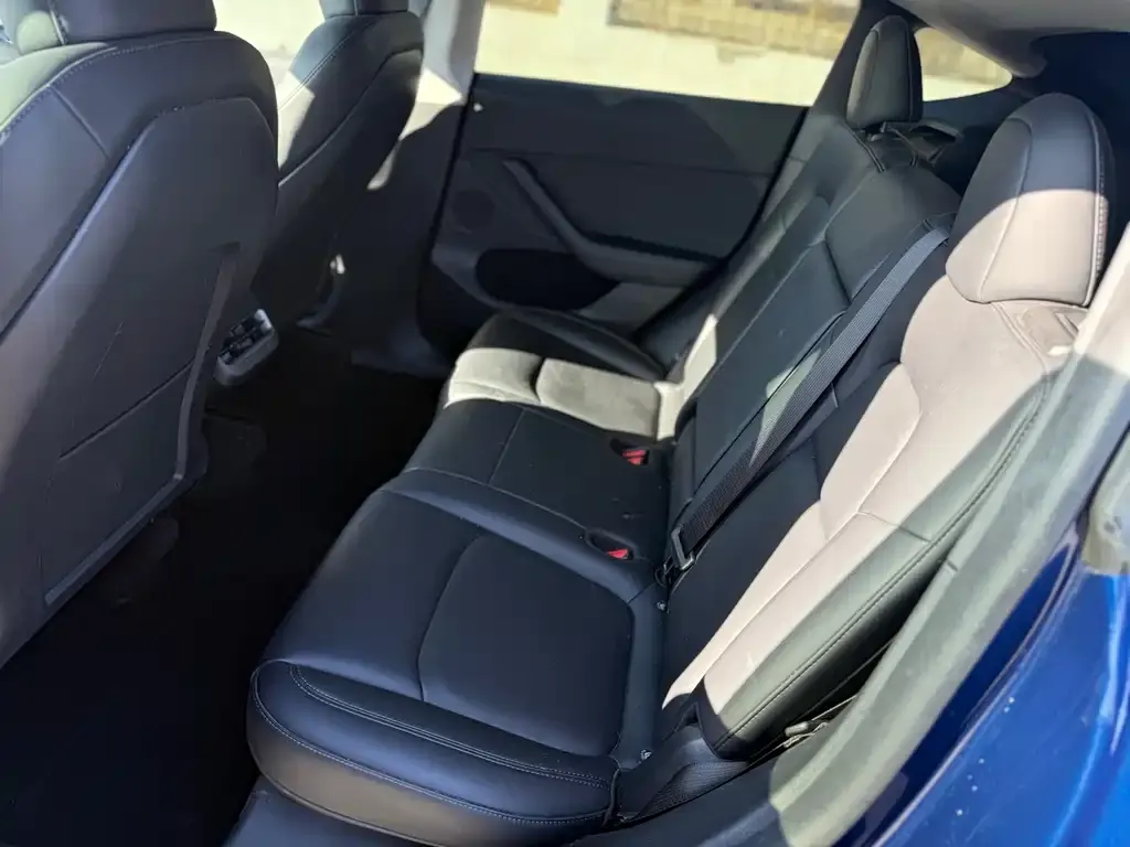 Tesla Model Y 2023 из CN, фото 10