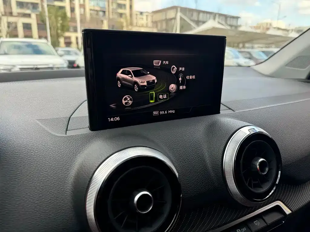 Audi Q2L 2022 из CN, фото 10