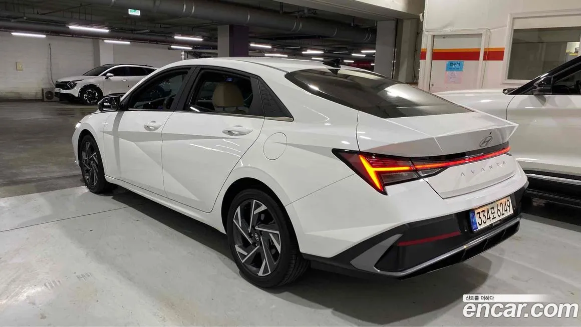 Hyundai AVANTE 2024 из KR, фото 3