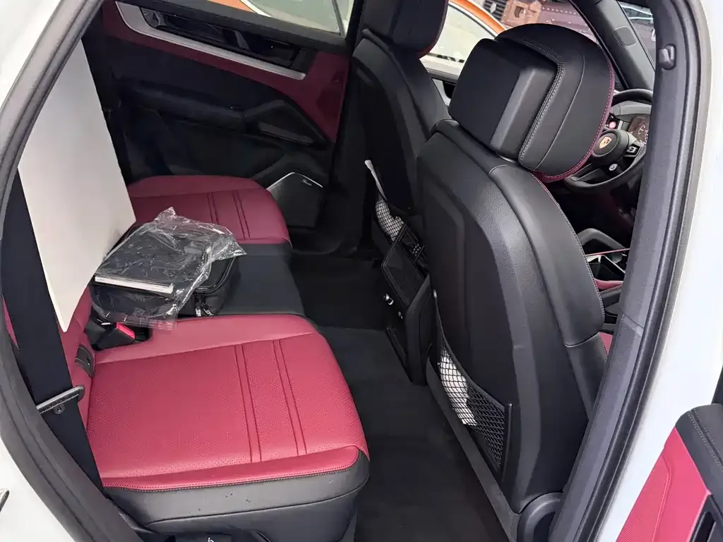 Porsche Cayenne 2025 из CN, фото 10