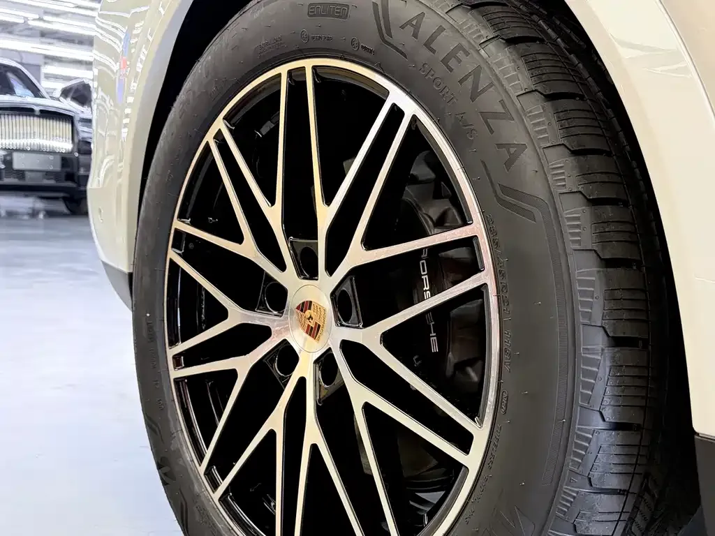 Porsche Cayenne 2025 из CN, фото 4