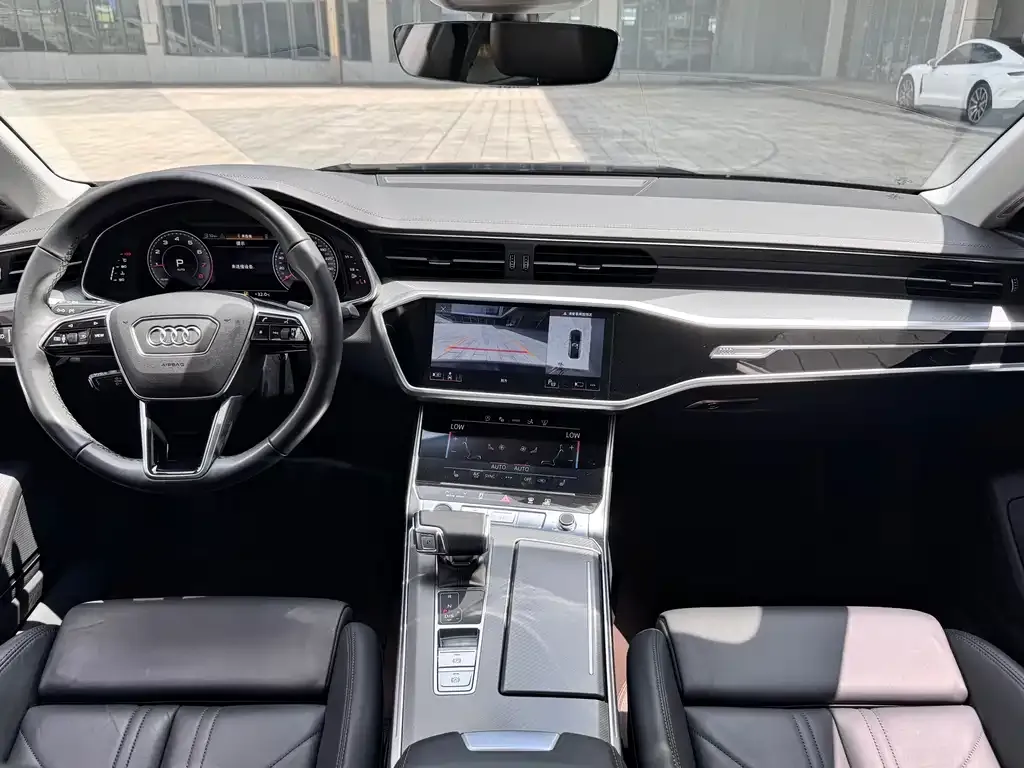 Audi A7 2023 из CN, фото 10