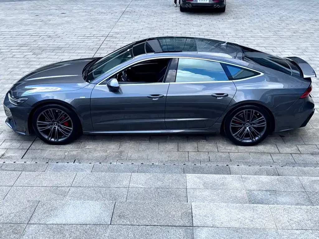 Audi A7 2023 из CN, фото 2