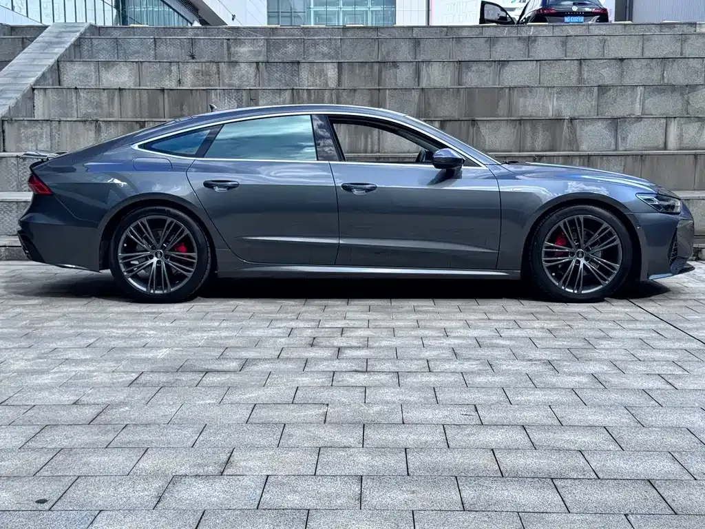 Audi A7 2023 из CN, фото 3