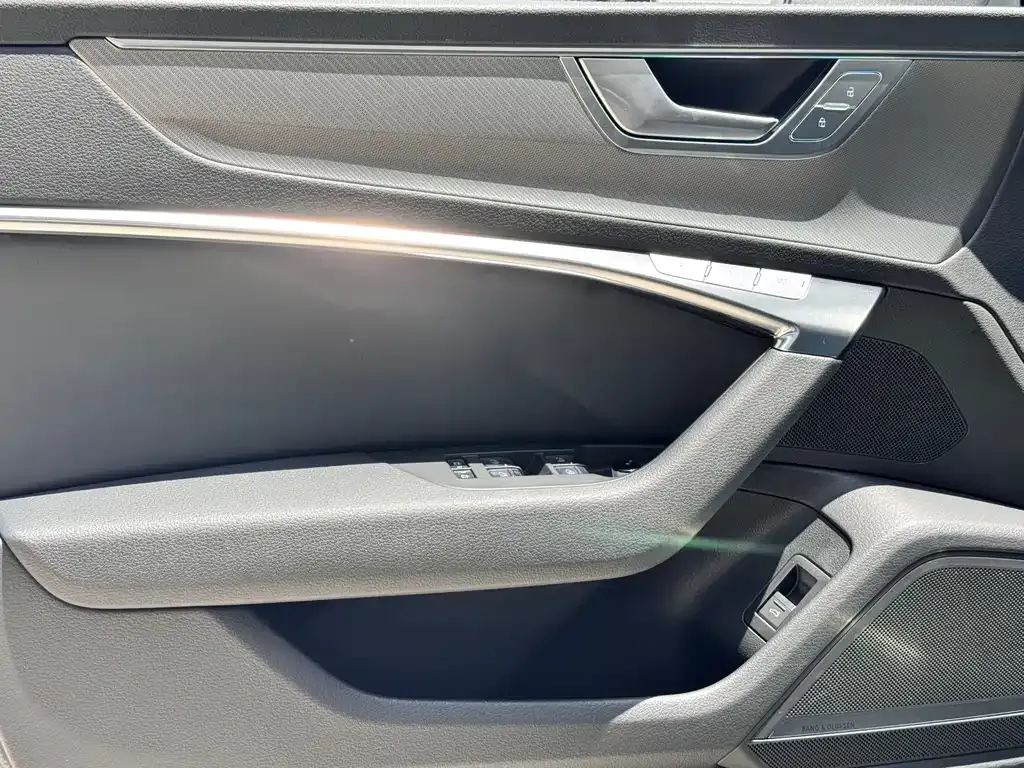 Audi A7 2023 из CN, фото 6