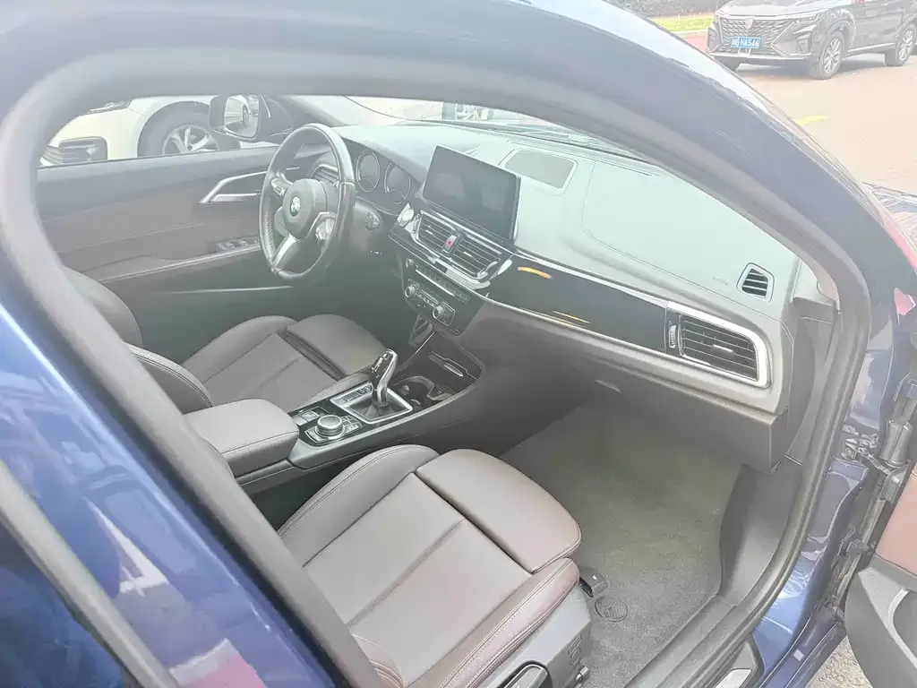 BMW 1 Series 2021 из CN, фото 6