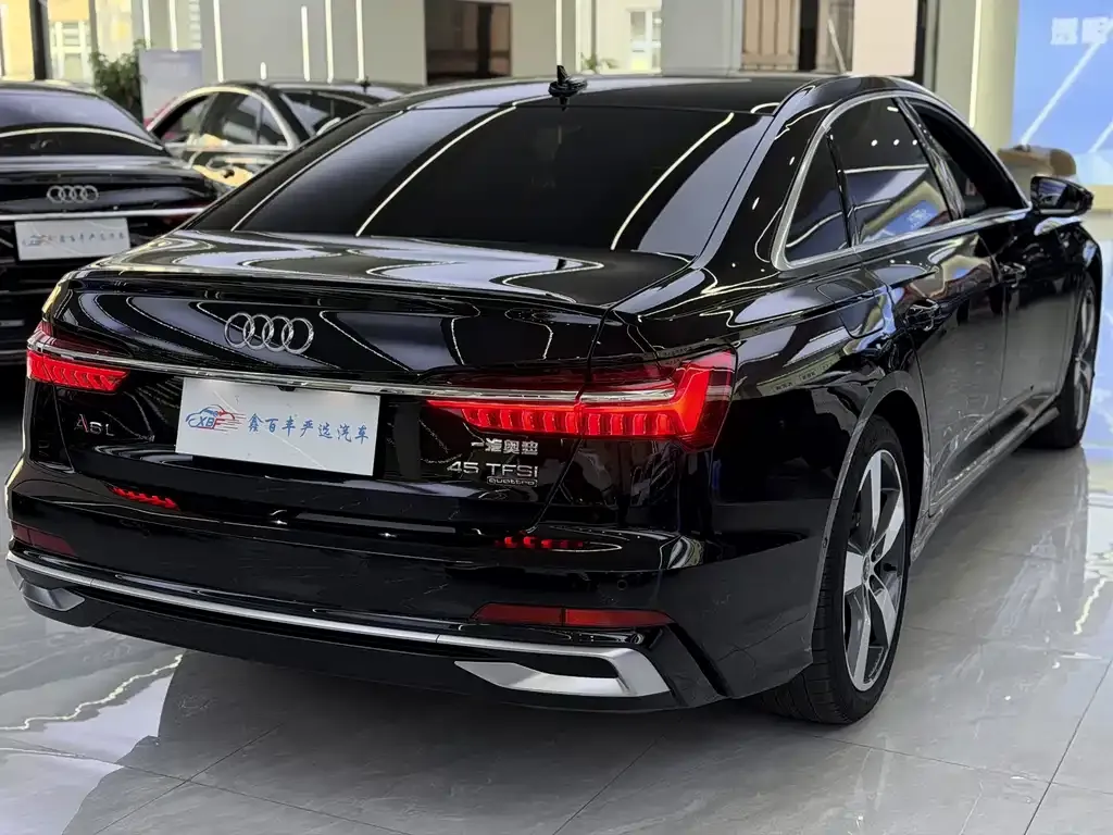 Audi A6L 2023 из CN, фото 8