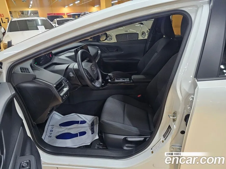 Toyota Prius 2024 из KR, фото 7