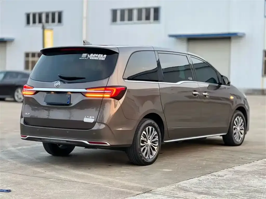 Buick GL8 2023 из CN, фото 10