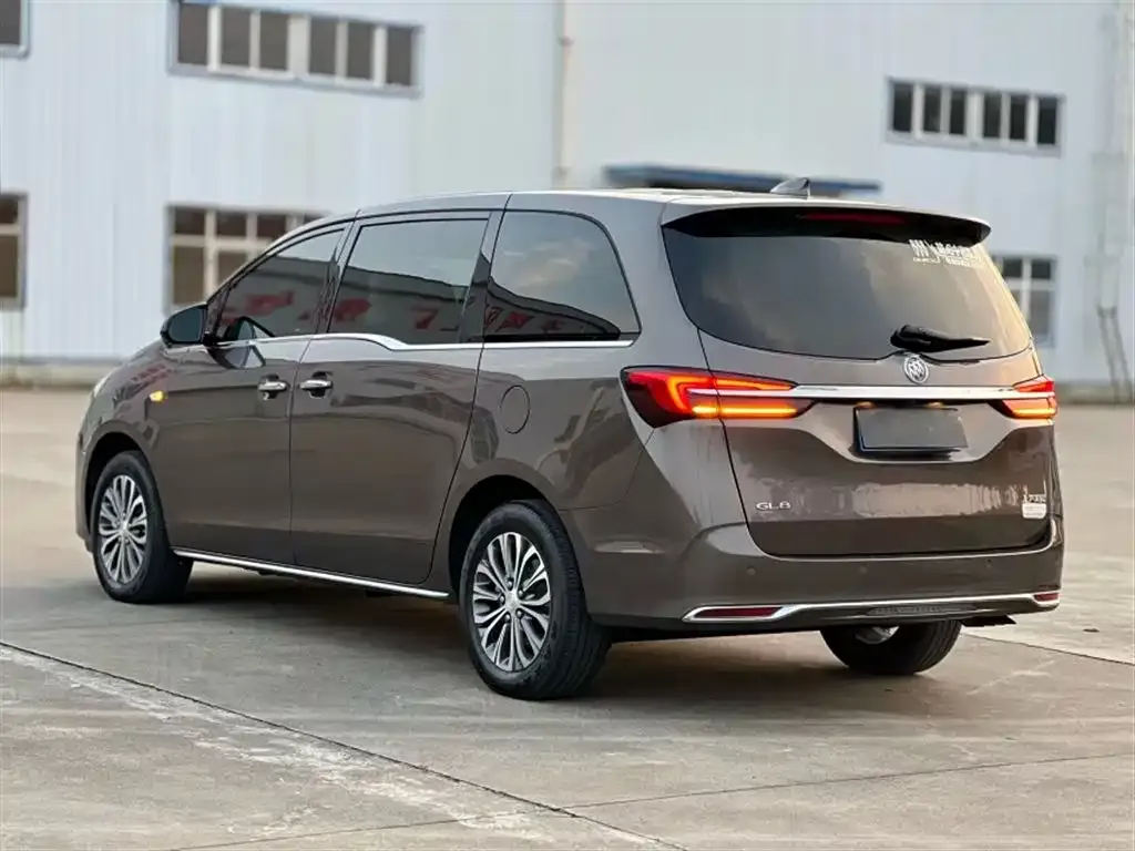 Buick GL8 2023 из CN, фото 9