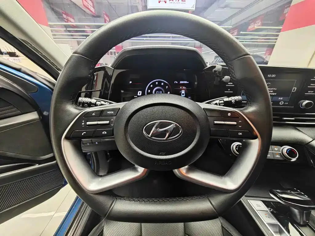 Hyundai Elantra 2023 из CN, фото 5