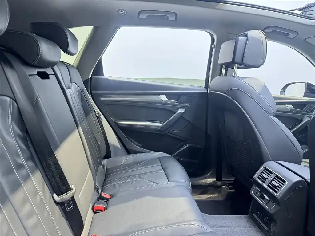 Audi Q5L 2023 из CN, фото 7