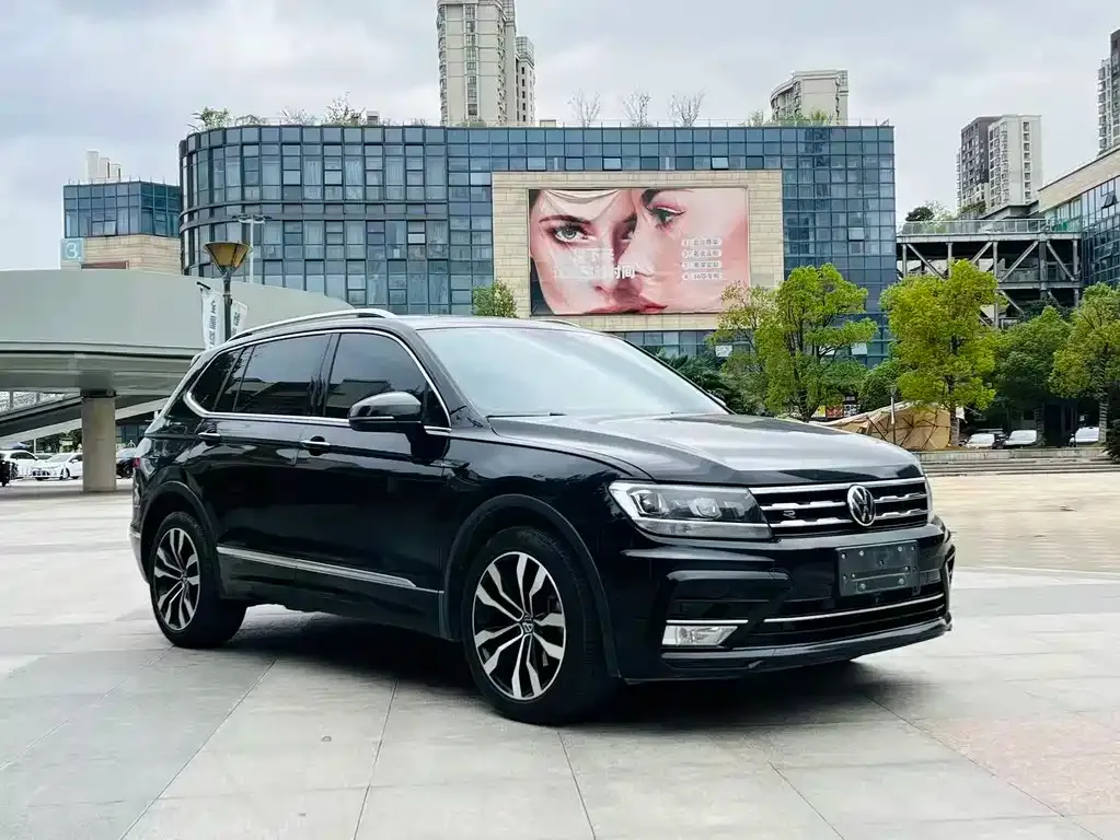 Volkswagen Tiguan L 2021 из CN, фото 3