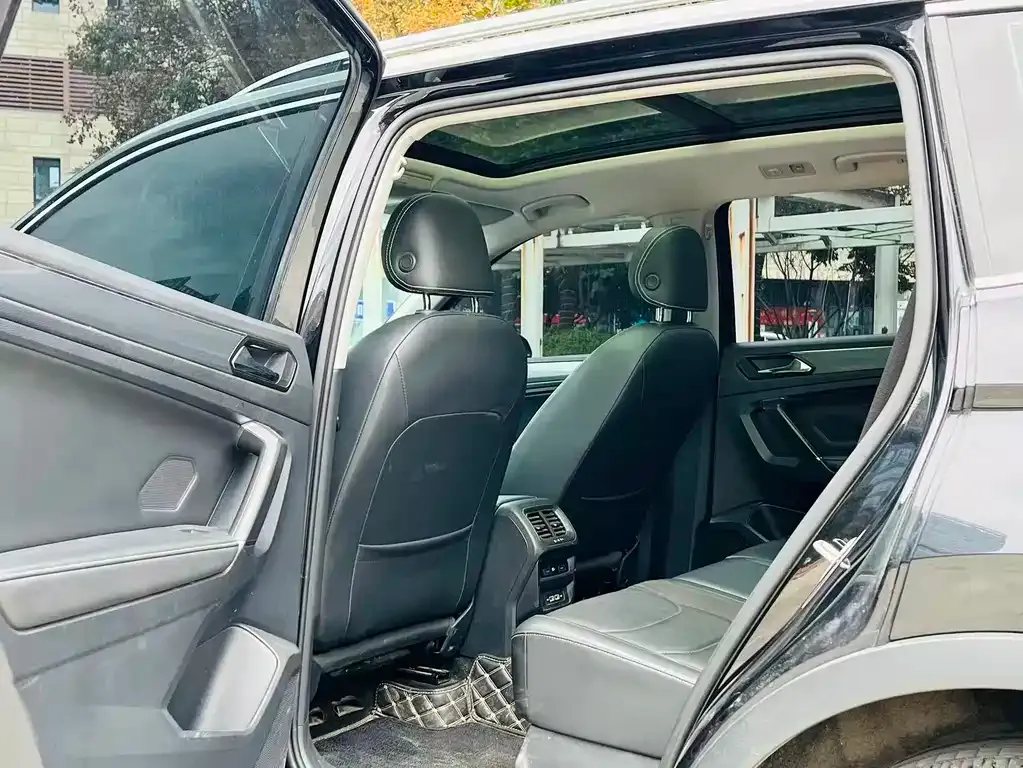 Volkswagen Tiguan L 2021 из CN, фото 4
