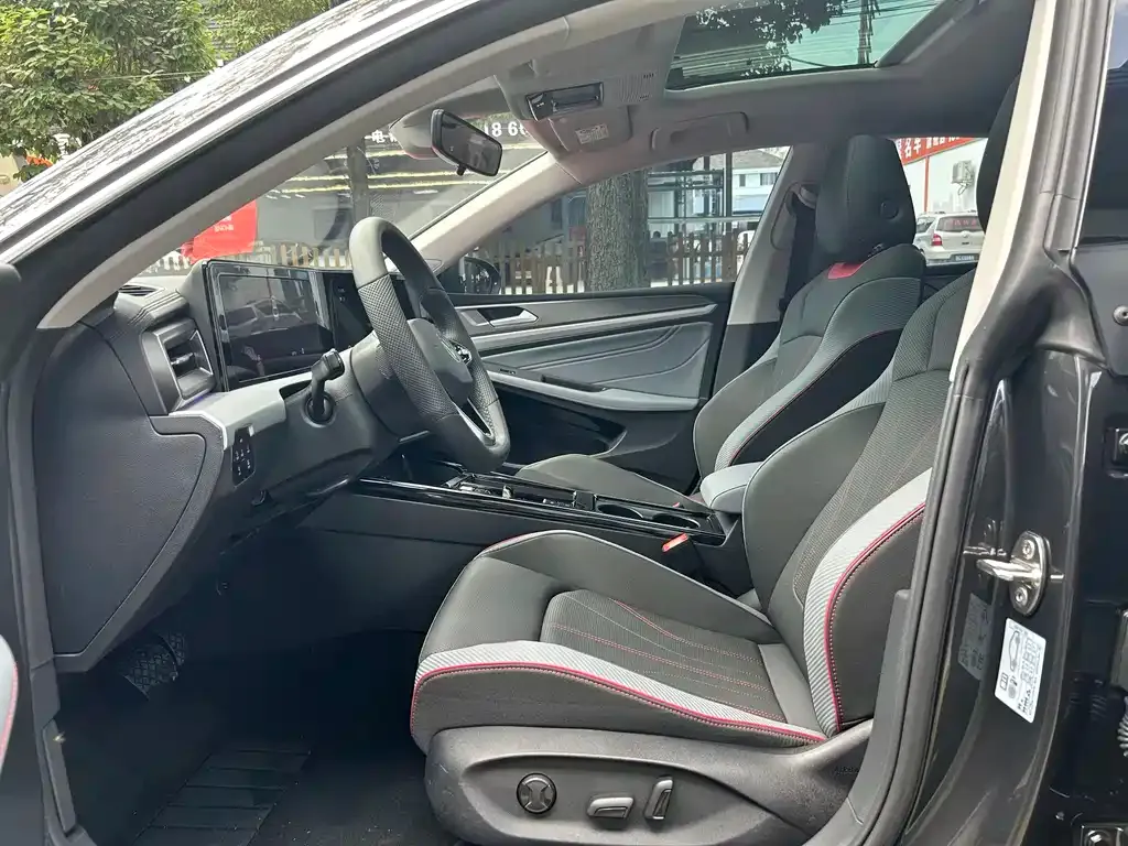 Volkswagen Lamando 2024 из CN, фото 4