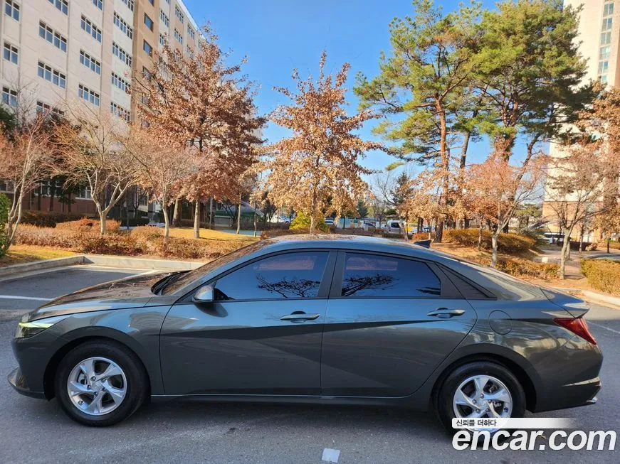 Hyundai AVANTE 2021 из KR, фото 2