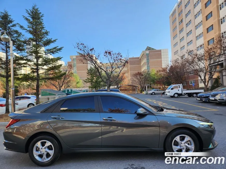 Hyundai AVANTE 2021 из KR, фото 4