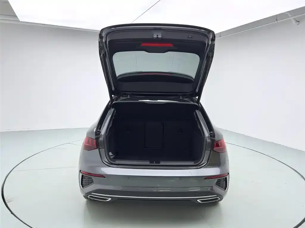 Audi A3 2023 из CN, фото 8