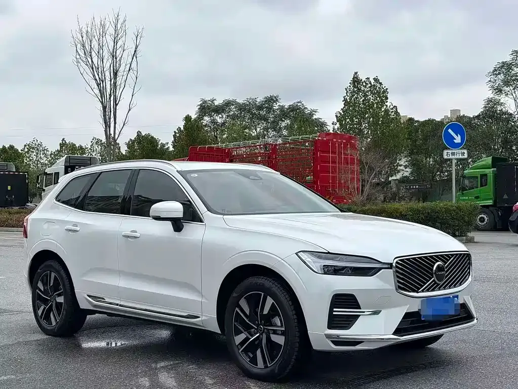 Volvo XC60 2024 из CN, фото 3
