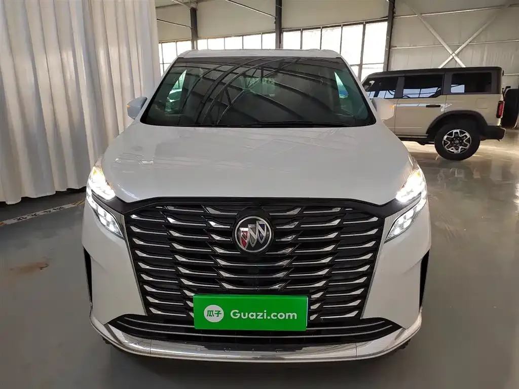 Buick GL8 2024 из CN, фото 3