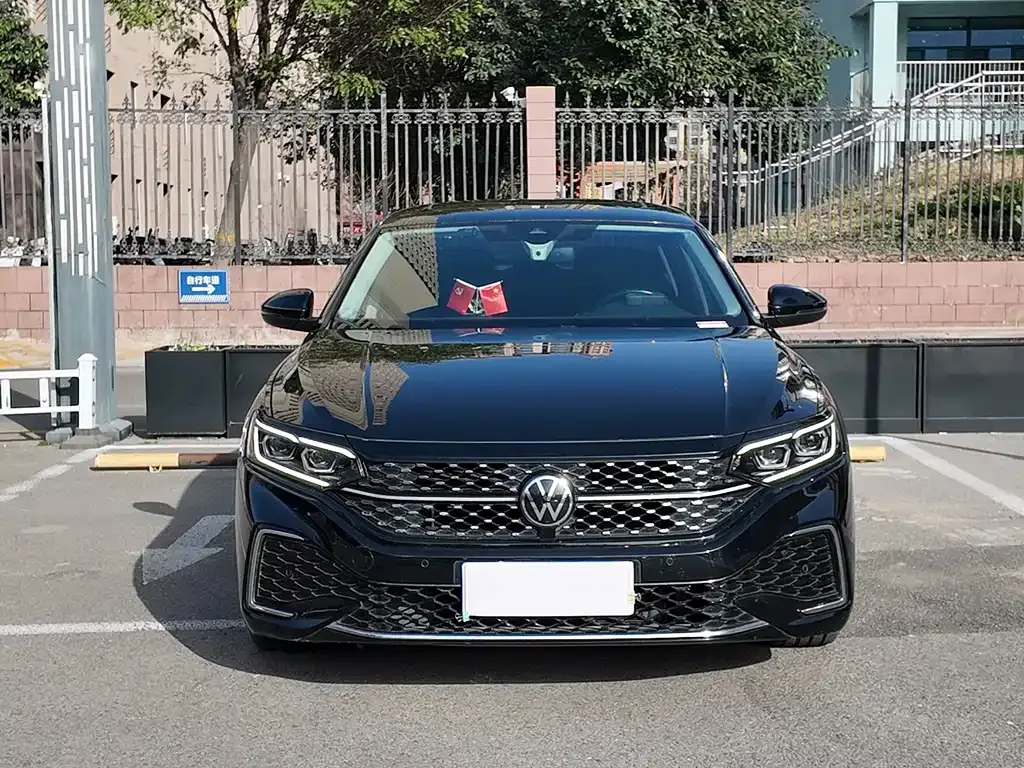 Volkswagen Passat 2022 из CN, фото 2