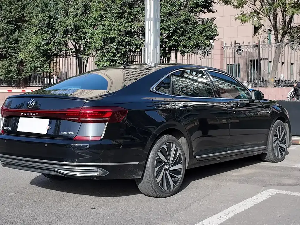 Volkswagen Passat 2022 из CN, фото 4
