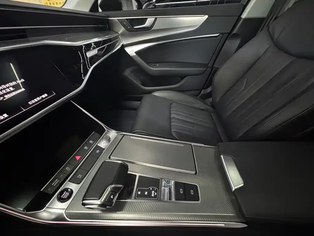 Audi A6L 2022 из CN, фото 8