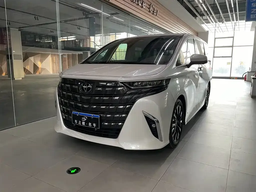 Toyota Alphard 2023 из CN, фото 3