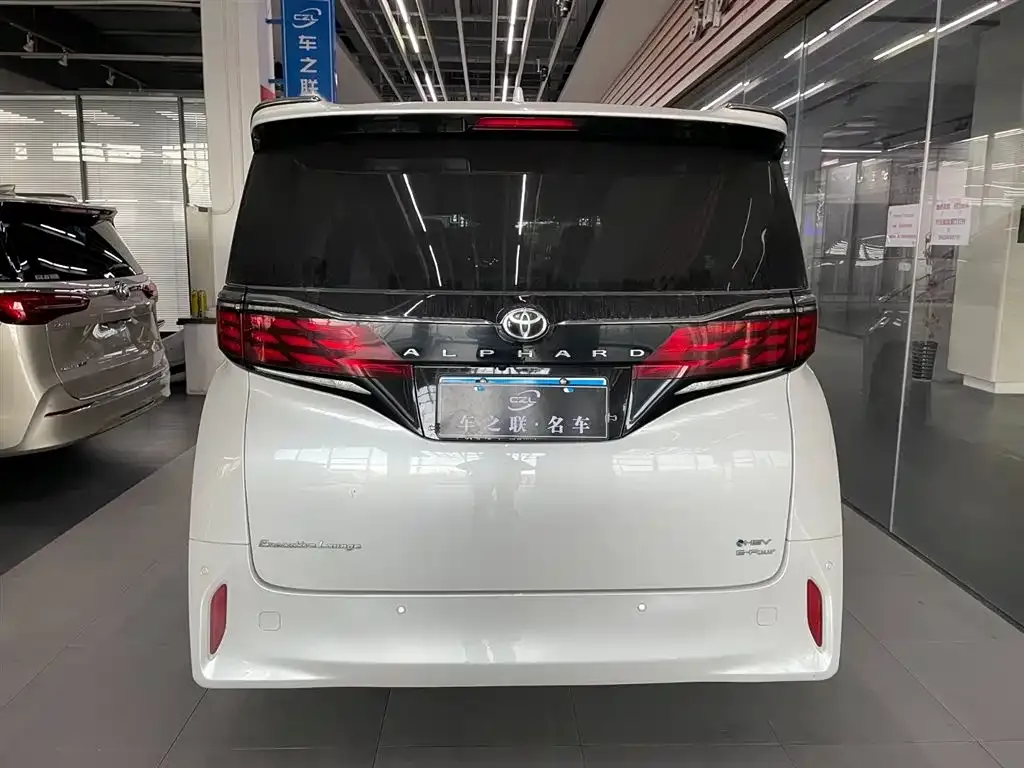 Toyota Alphard 2023 из CN, фото 5