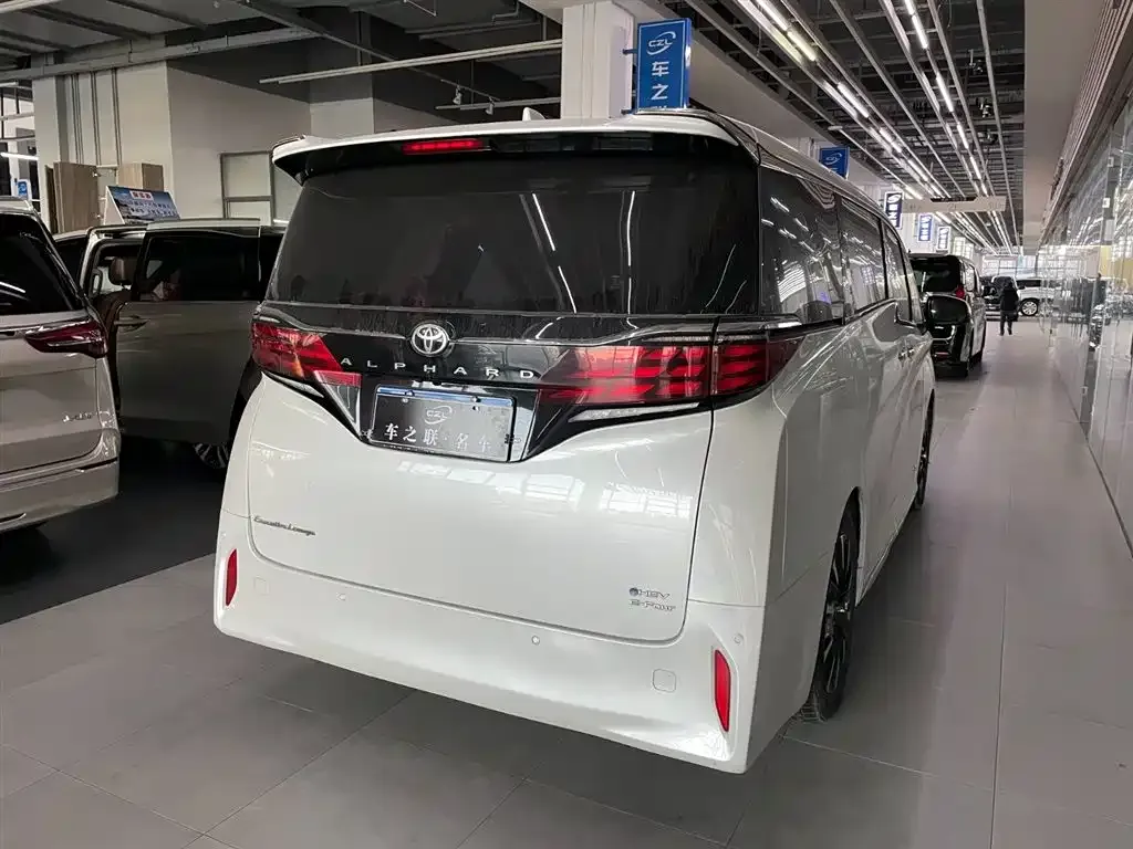 Toyota Alphard 2023 из CN, фото 6