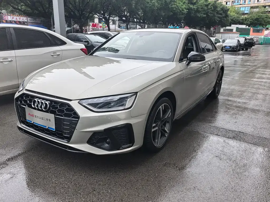 Audi A4L 2022 из CN, фото 1