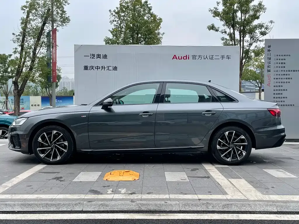 Audi A4L 2023 из CN, фото 8