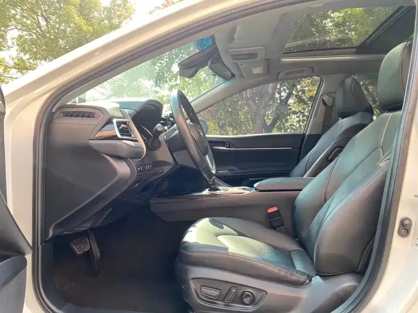 Toyota Camry 2021 из CN, фото 10