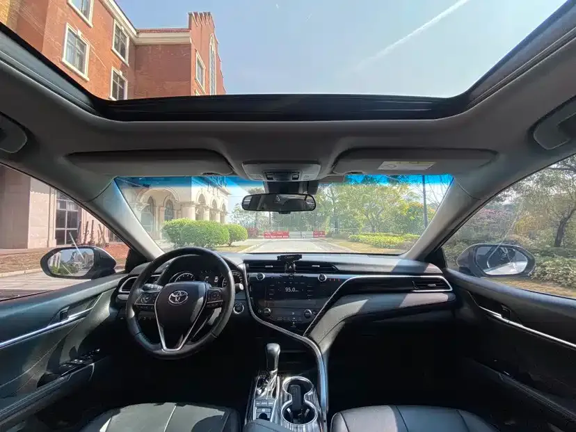 Toyota Camry 2021 из CN, фото 8