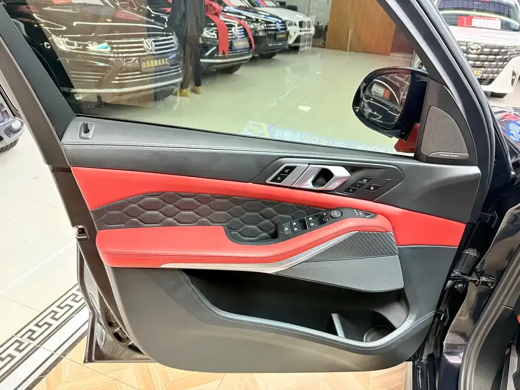 BMW X5 M 2021 из CN, фото 8