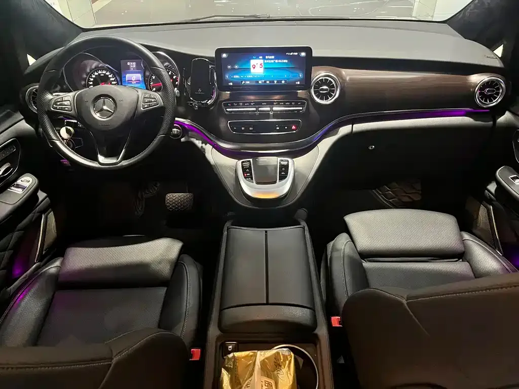 Mercedes-Benz V-Class 2023 из CN, фото 7
