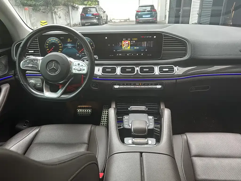 Mercedes-Benz GLS — фото 6