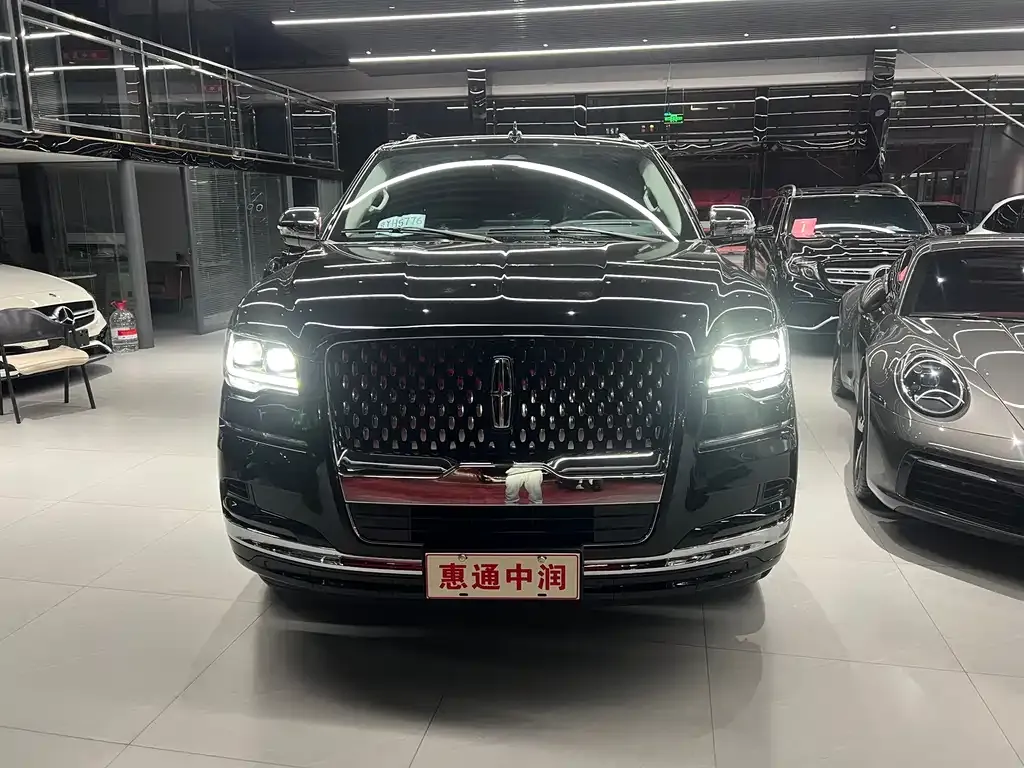 Lincoln Navigator 2024 из CN, фото 2