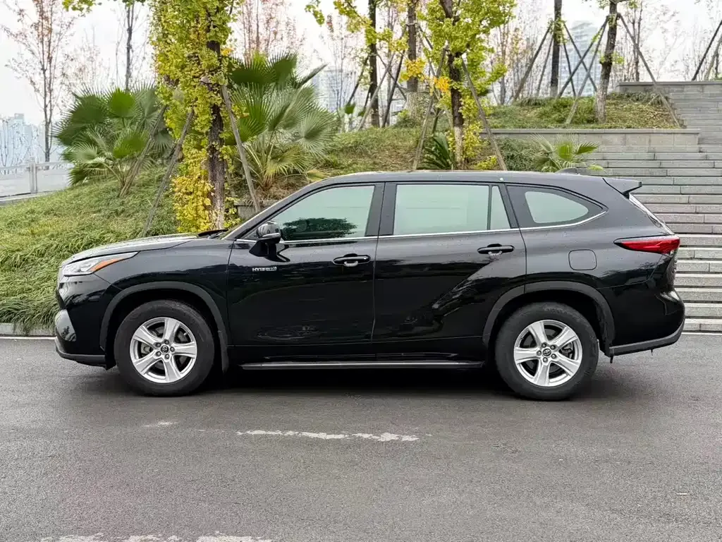 Toyota Highlander 2022 из CN, фото 3