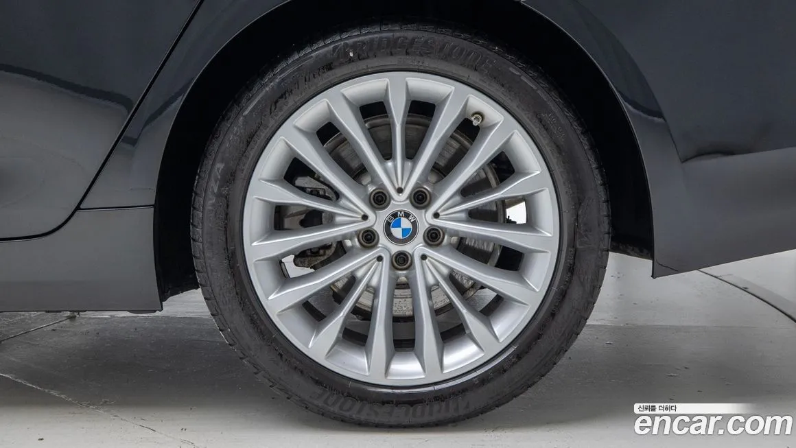 BMW 5-Series 2023 из KR, фото 5