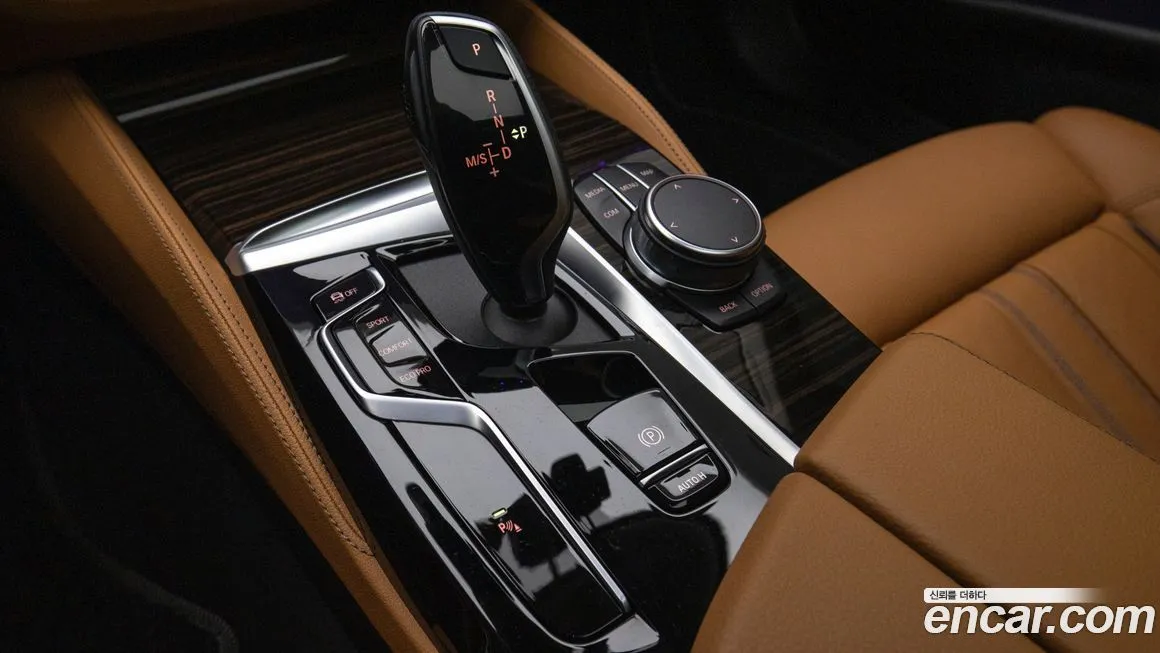 BMW 5-Series 2023 из KR, фото 9