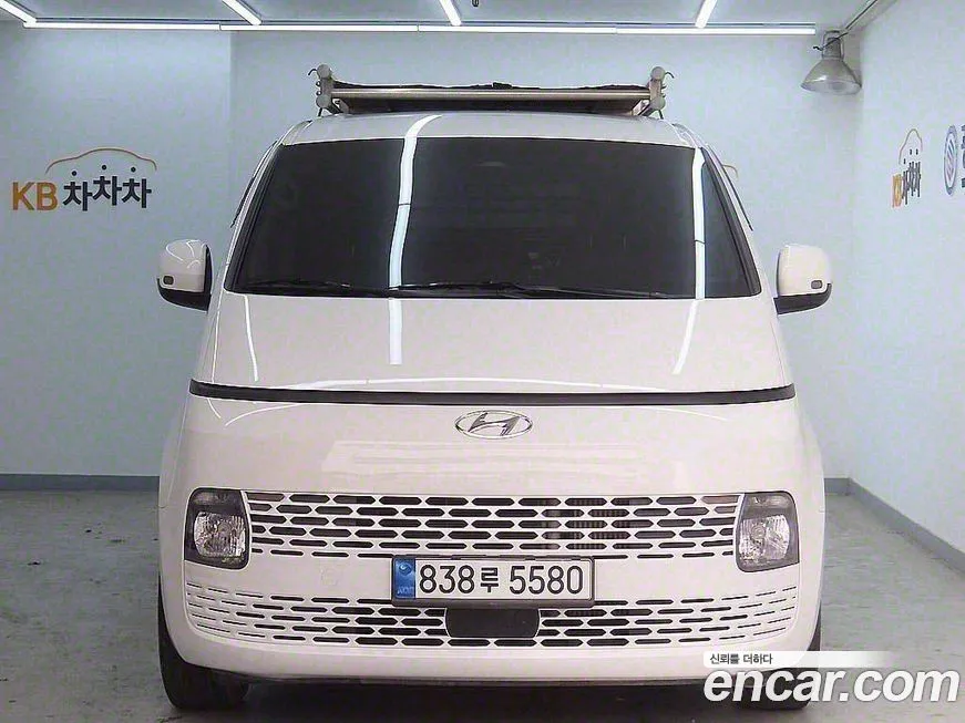 Hyundai Staria 2023 из KR, фото 1