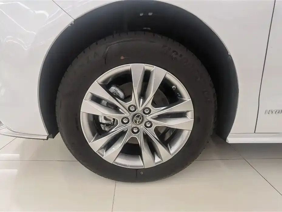 Toyota Sienna 2023 из CN, фото 4