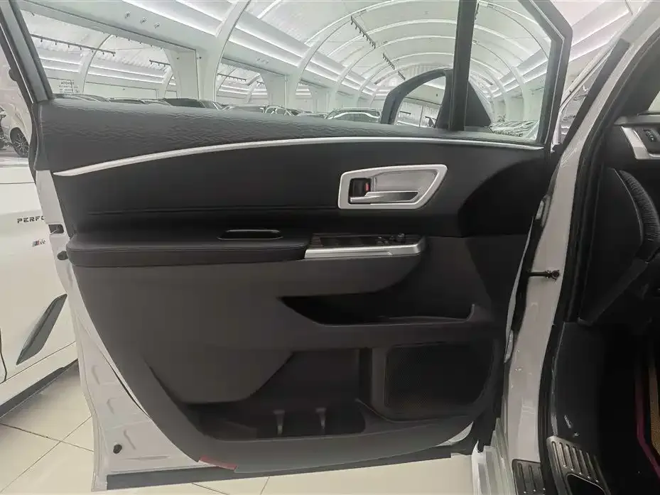 Toyota Sienna 2023 из CN, фото 5