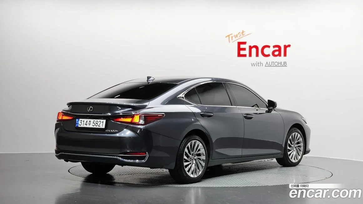Lexus ES 2023 из KR, фото 2